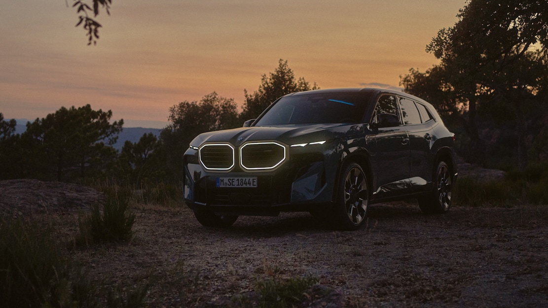كشف الغطاء عن سيارة BMW XM الجديدة كليا